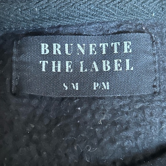 Brunette the label “This Wine is Making Me Awesome" Sweatshirt S/M - Picture 7 of 9